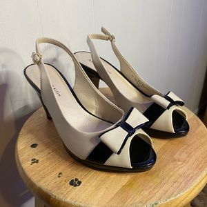 Black & White Bow peep-toe | Anne Klein